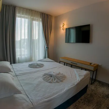 Luxury 1 Bedroom 5th Floor 瓦爾納