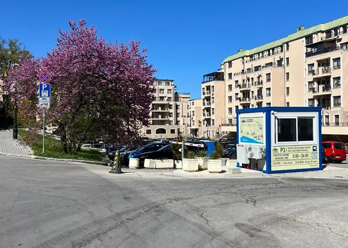 Luxury 1 Bedroom 5th Floor *